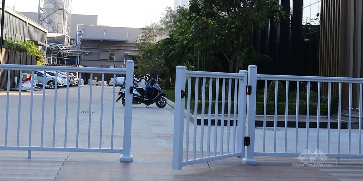 Aluminum Deck Railing installed