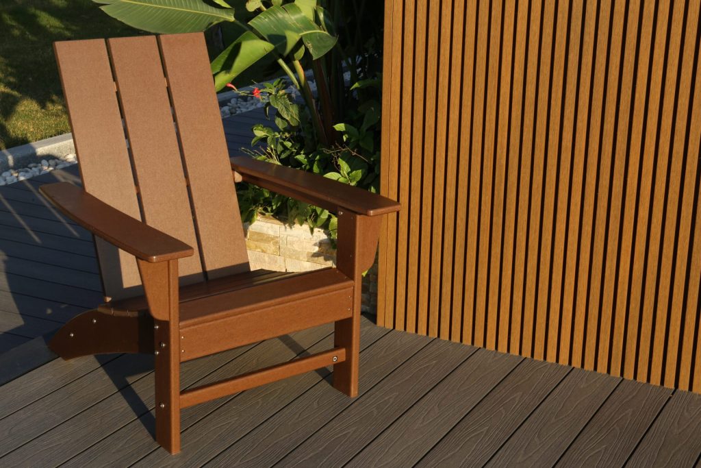 Slatted wall behind an outdoor chair
