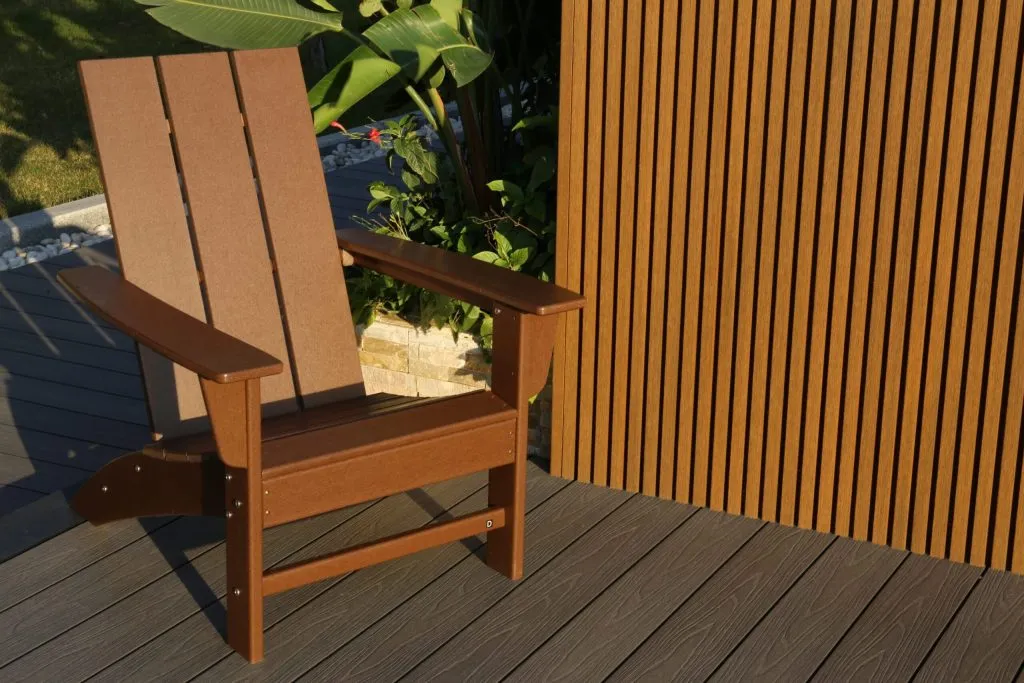 Slatted wall behind an outdoor chair