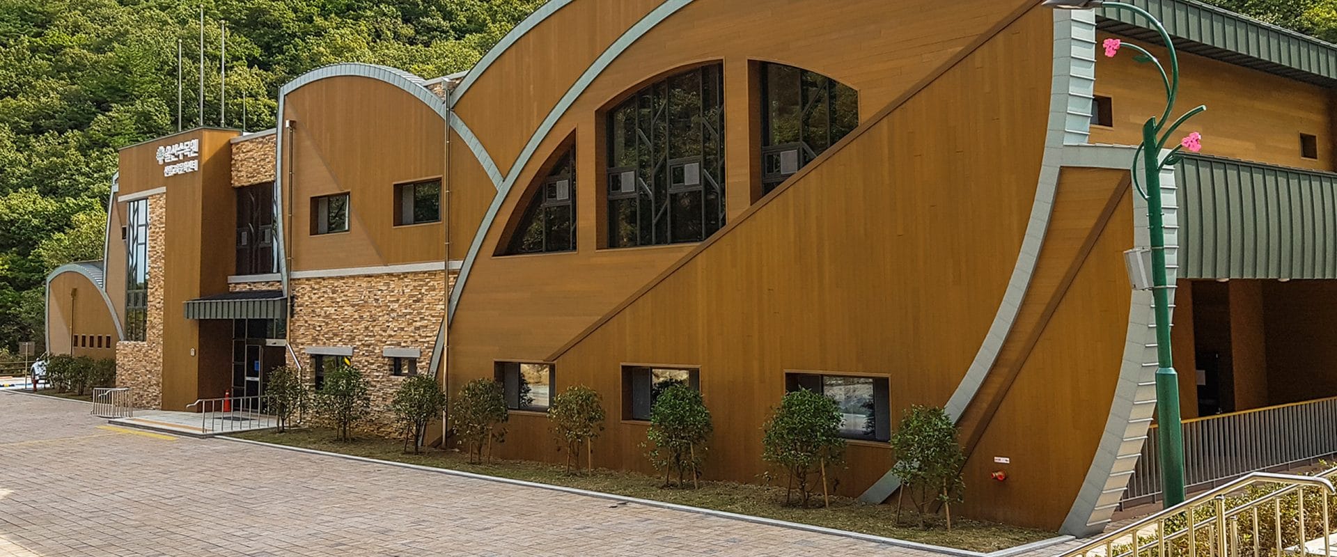 NewTechWood composite products in a finished outdoor project